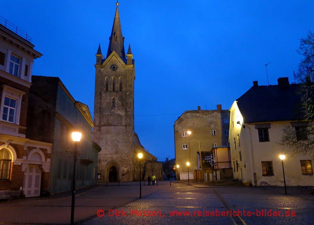 Cesis, Johanniskirche beleuchtet