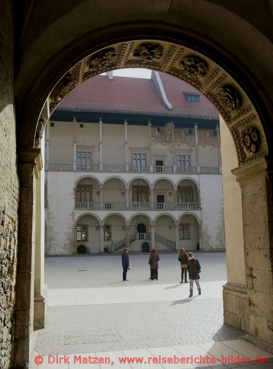 Krakau, Wawel, Durchgang zum Schlosshof