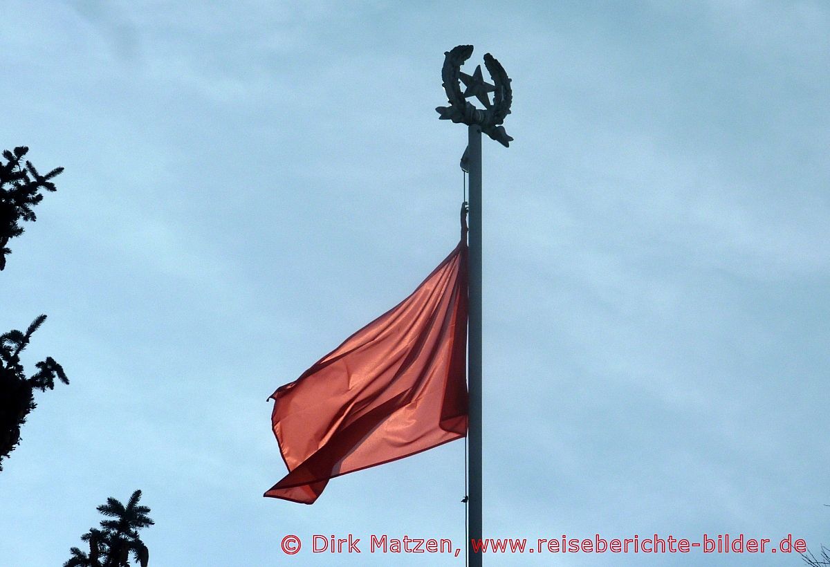 Sankt Petersburg, Rote Fahne