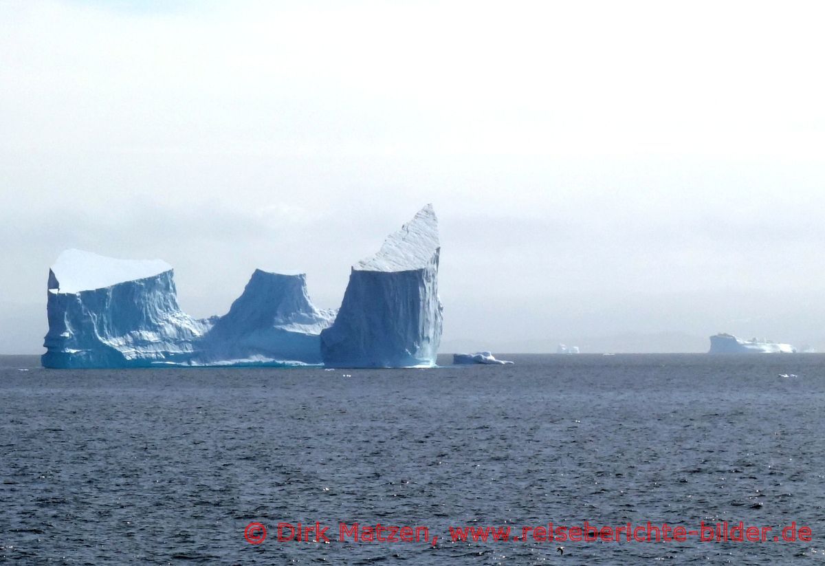 Sarfaq Ittuk, Eisberg mit skurrile Form