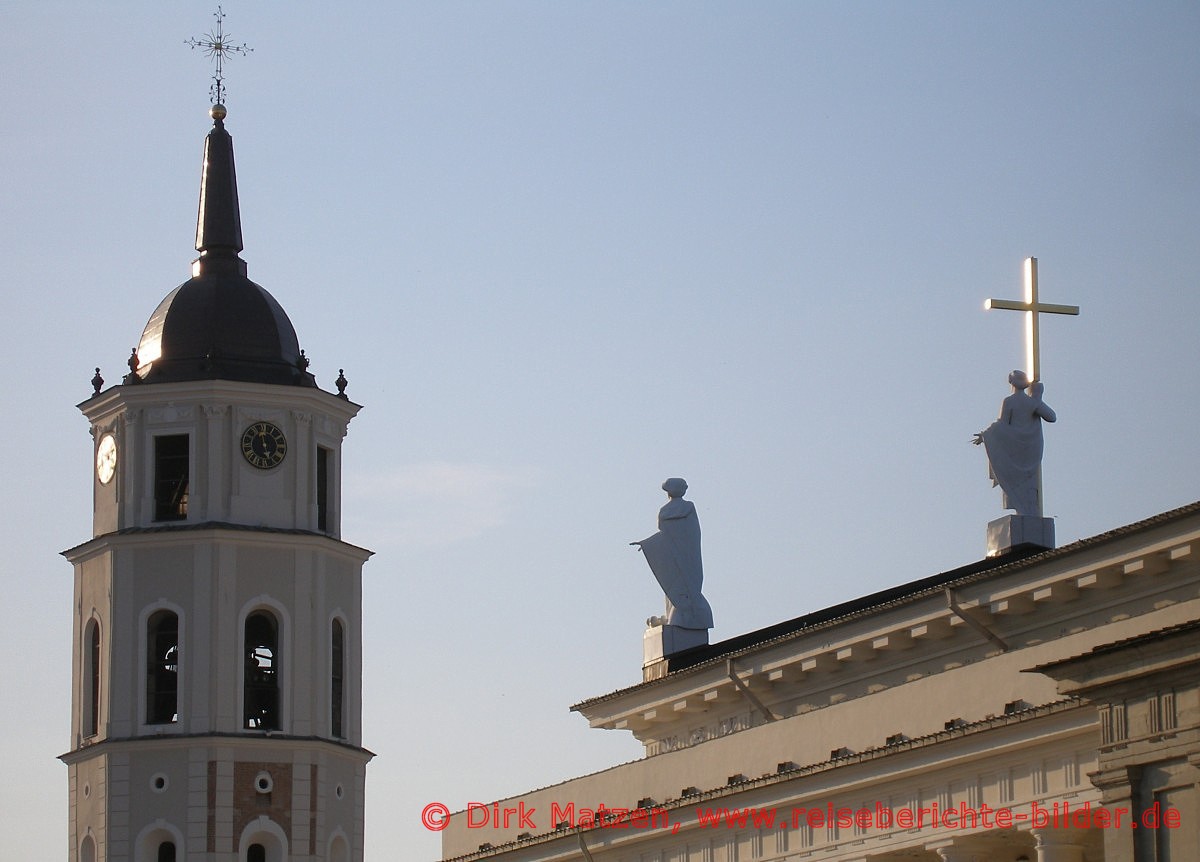 Vilnius (Wilna) - Glockenturm und Dach der Kathedrale